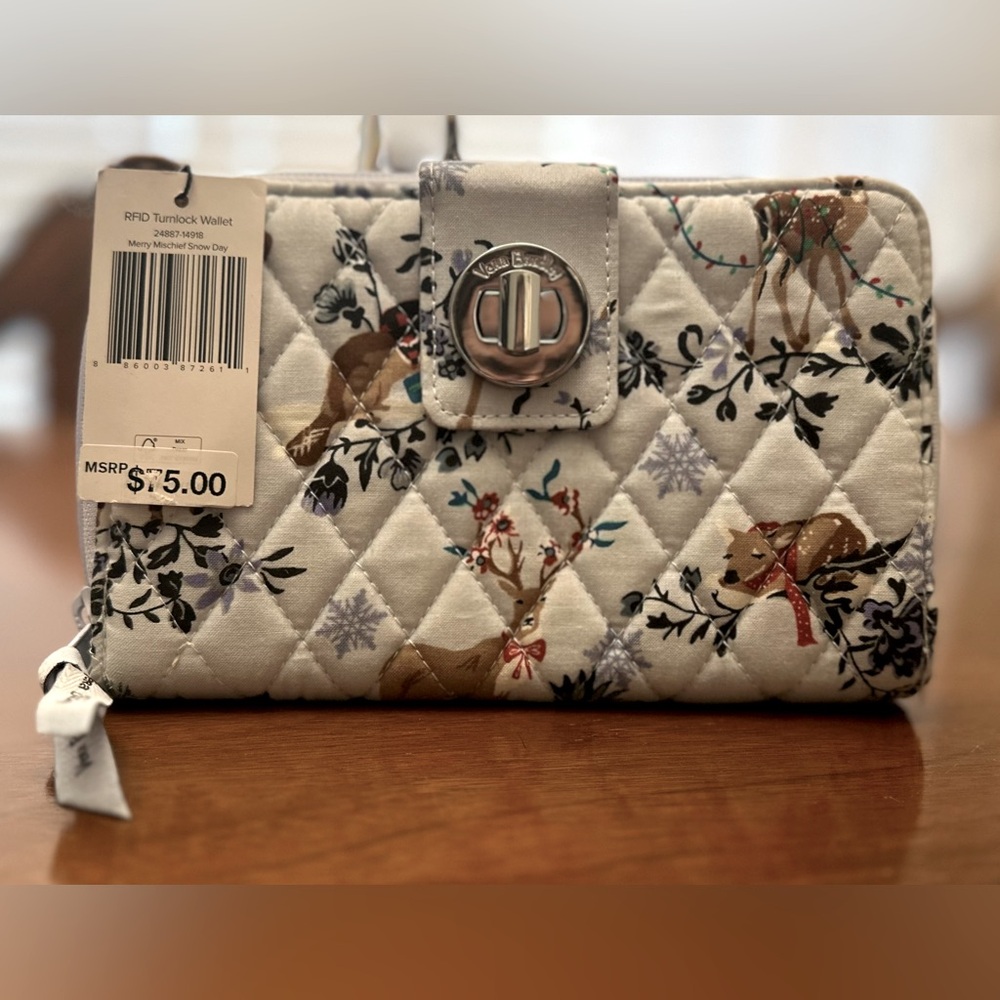 NWT Vera Bradley RFID Turn Lock Wallet RP $75 Merry Mischief Snow Day